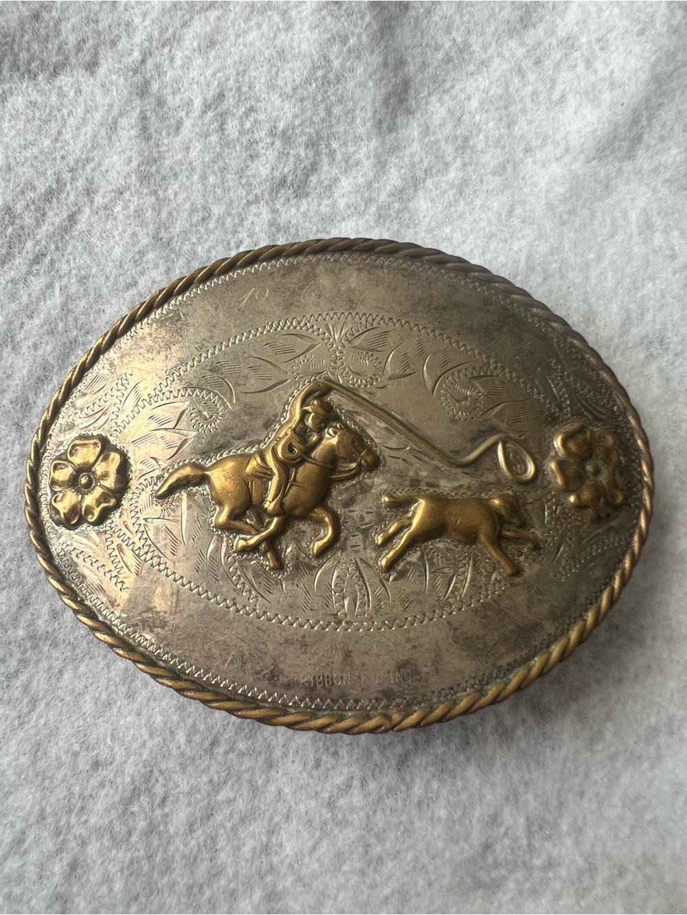 Decorative Gold-Tone Western Belt Buckle Accent